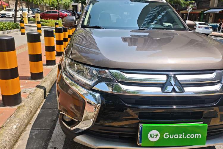 Used Mitsubishi Outlander 2018 2.4L 4x4 Elite Edition 5 Seats
