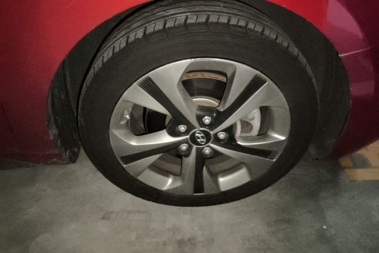 Used Hyundai Lafesta 2019 280TGDi Smart Speed Version China V Standard Right Front Wheel Hub