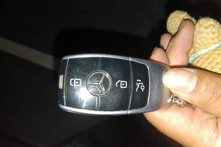 Used Mercedes-Benz E-Class New Energy 2022 E 350 e L Plug-in Hybrid Sports Sedan Vehicle Key