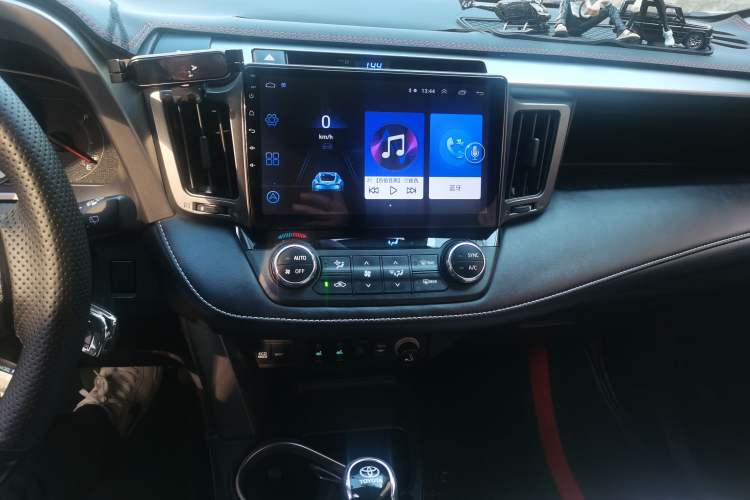 Used Toyota RAV4 2019 2.0L CVT Two-Wheel Drive Comfort Edition China VI Standard
