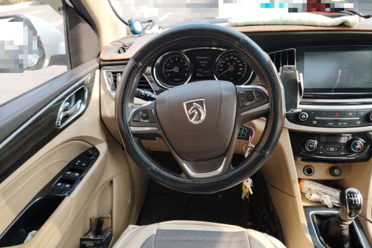 Used Baojun 730 2016 1.5T Manual Luxury Edition 7 Seats