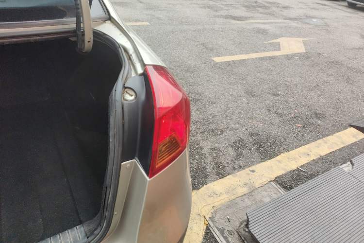 Used Buick Excelle 2015 1.5L Manual Classic Trim Right Rear Taillight