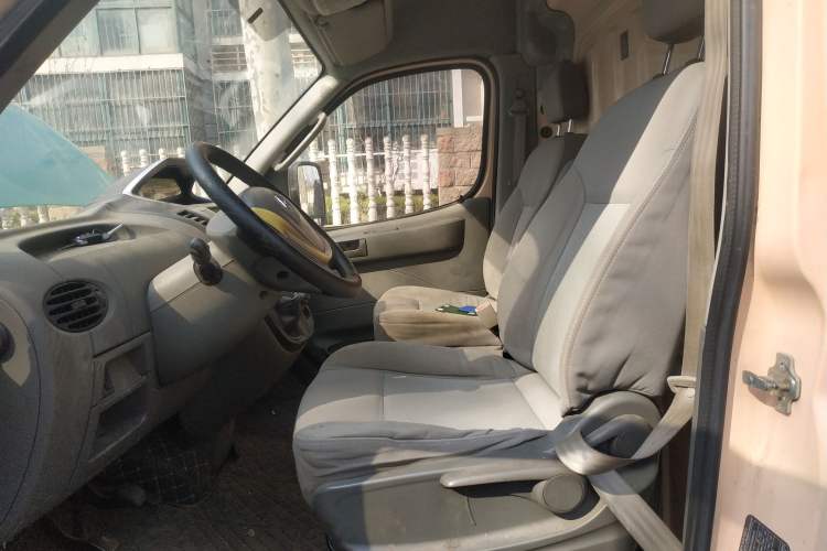 Used SAIC MAXUS Xintu V80 