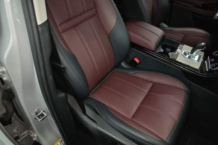 Used Land Rover Range Rover Evoque New Energy 2022 Aurora L P300e Plug-in Hybrid Electric Version