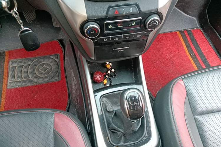 Used CHANGAN Eado 2015 1.6L Manual Junku Model China IV Standard
