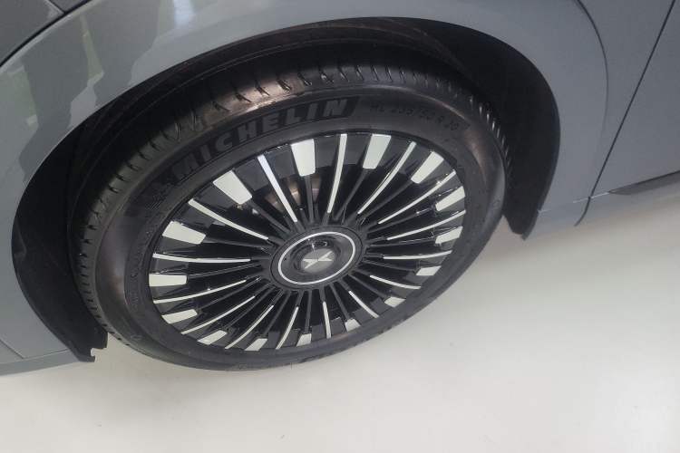 Used XPeng X9 2026 Model—Range-Extended Version 1602 Ultra