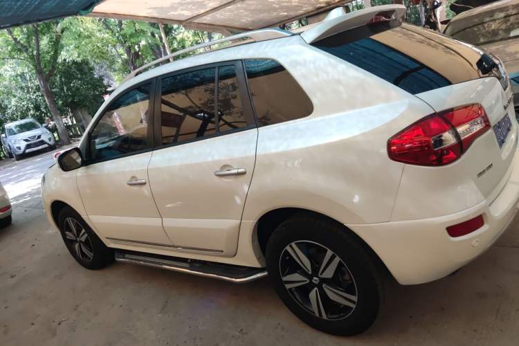 Used Renault Koleos 2015 2.5L Two-Wheel Drive Comfort Edition
