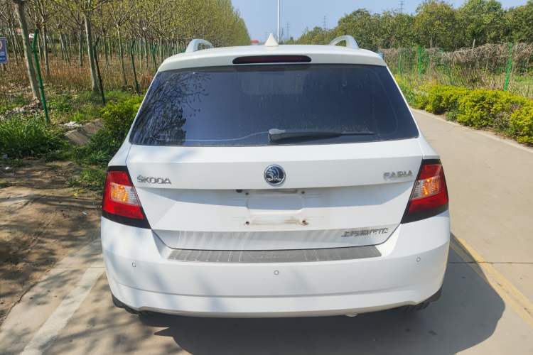 Used Skoda Fabia 2017 1.4L Automatic Car Enjoy Edition
