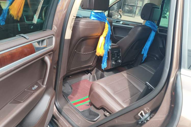 Used Volkswagen Touareg 2015 3.0 TSI Luxury Model Left Rear Seat