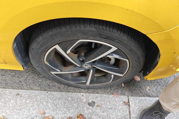 Used MG 5 2021 300TGI DCT Luxury Flagship Edition Right Front Wheel Hub