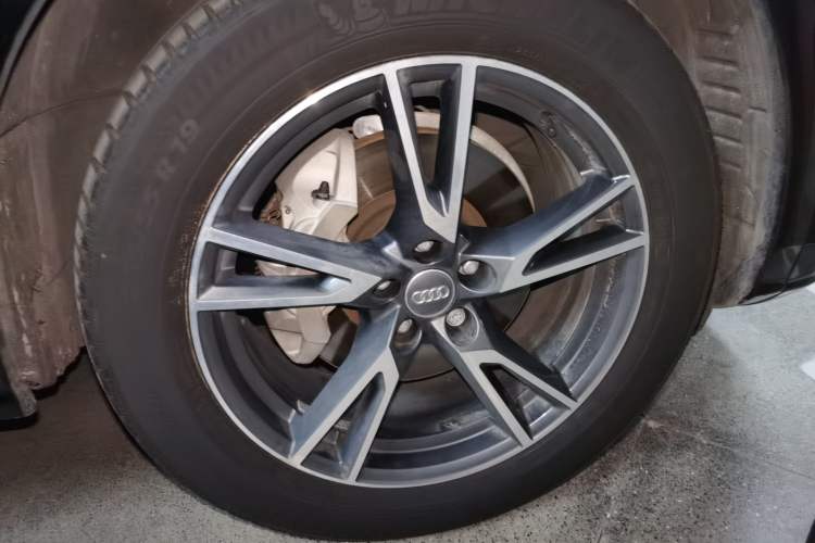 Used Audi Q5L 2020 40 TFSI Prestige Fashion Edition Right Front Wheel Hub
