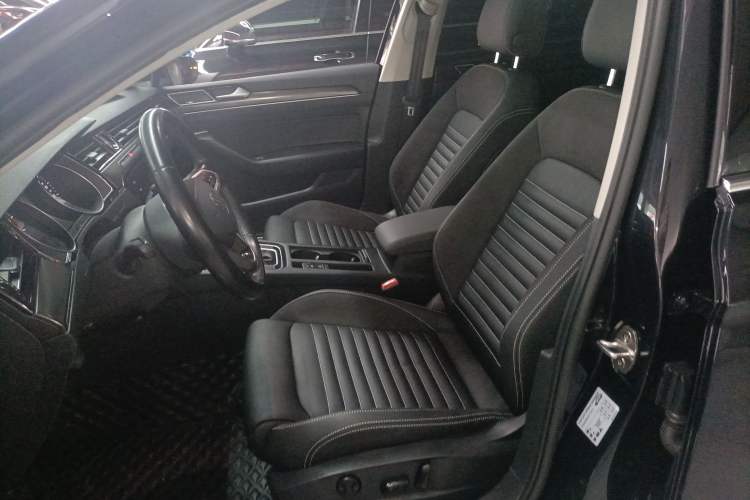 Used Volkswagen Magotan 2020 330TSI DSG Leading Model Left Front Seat