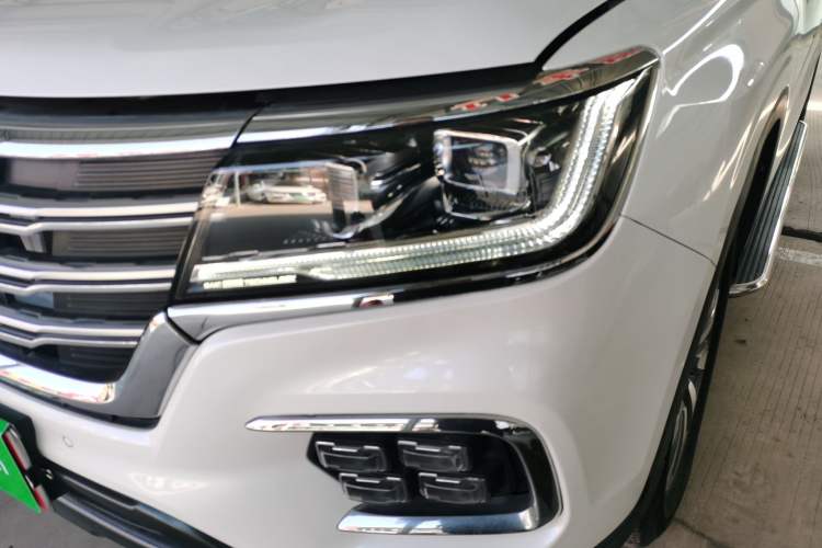 Used Roewe RX8 2019 30T Smart Connectivity Two-Wheel Drive Supreme Flagship Edition