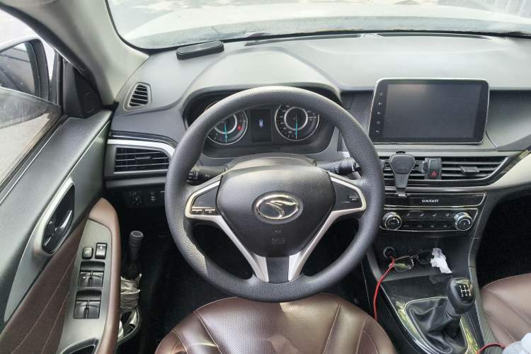 Used Soueast A5 Wing Dance 2019 1.5L Manual Luxury Version China V Standard