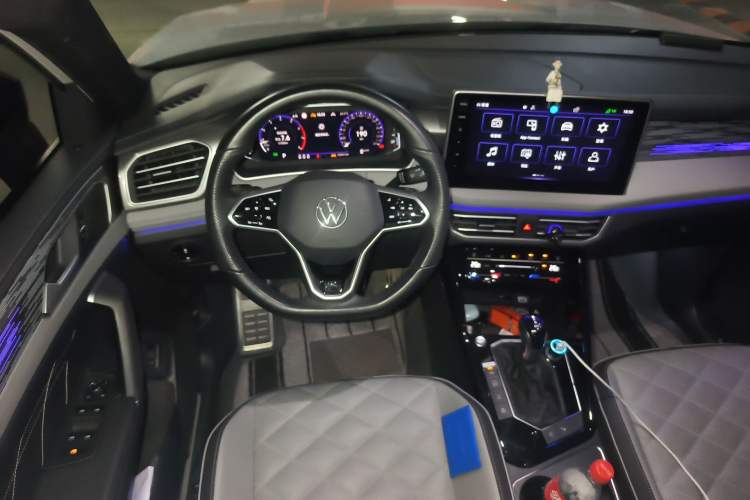 Used Volkswagen Tayron X 2023 330TSI Two-Wheel-Drive Flagship Smart Edition Steering Wheel