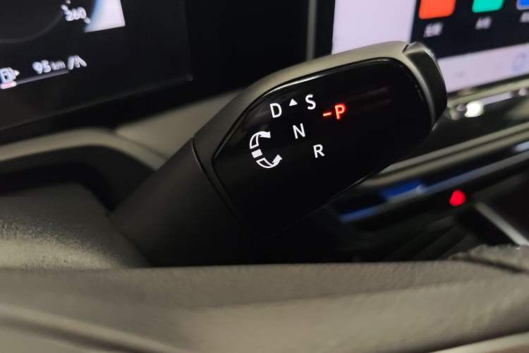 Used Volkswagen Magotan 2024 380TSI DSG Prestige Edition DaMai Package
