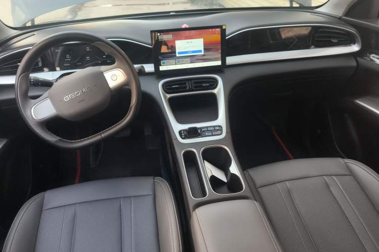 Used Geely Galaxy Geome 2025 310km Youth Edition Center Console