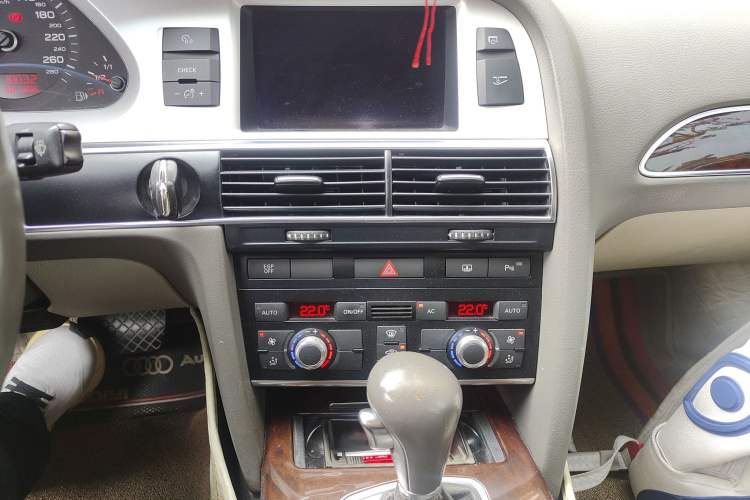 Used Audi A6L 2011 2.0 TFSI Automatic Standard Edition
