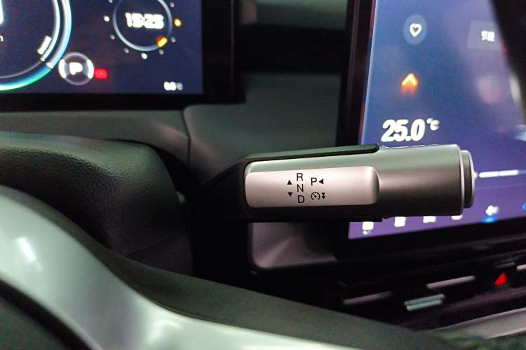 Used AION Y 2023 Younger
