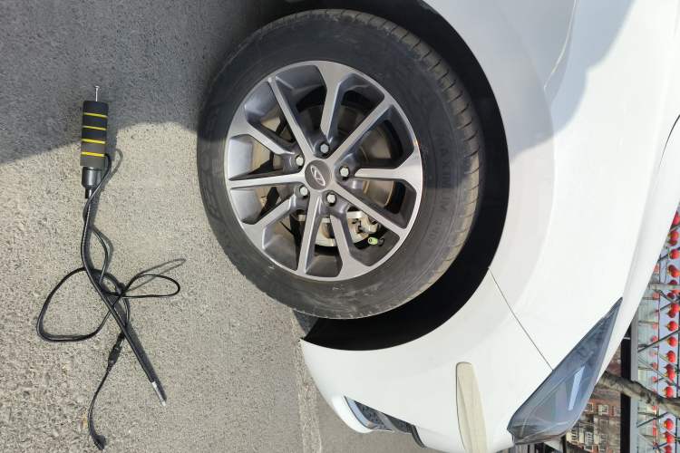 Used Chery Arrizo 5 2023 1.5L Manual Youth Edition Right Front Wheel Hub