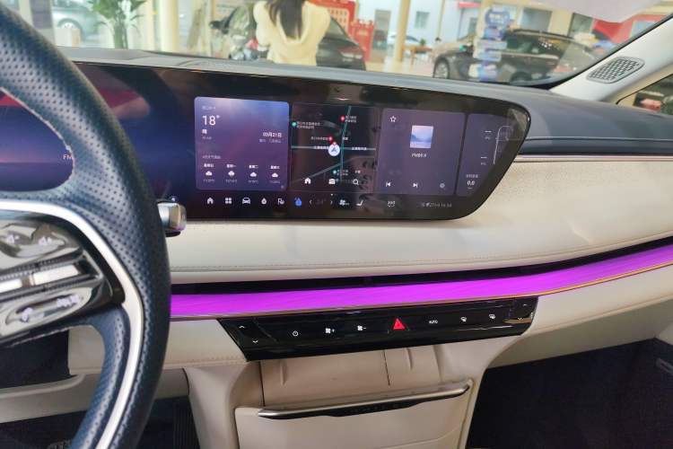 Used Buick GL8 New Energy 2024 Lu Zun Luxury Edition 6-Seater Audio And AC Panel