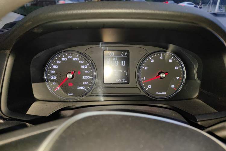 Used Roewe i6 2019 PLUS 1.6L CVT 4G Connected Flagship Deluxe Edition