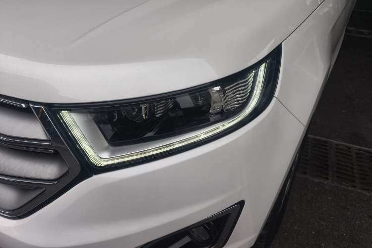 Used Ford Edge 2016 EcoBoost 245 Four-Wheel Drive Titanium Edition 7-Seater