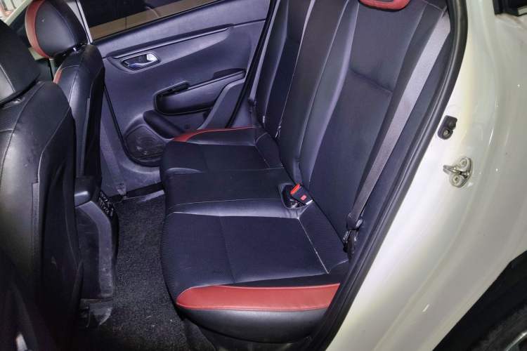 Used Kia KX Cross 2017 1.4L AT GLS