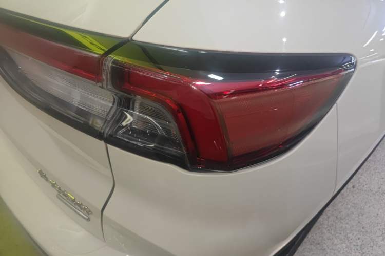 Used Ford Escape 2020 EcoBoost 245 Two-Wheel-Drive Comfort Edition Exterior 1