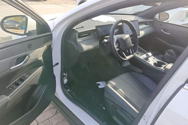 Used BYD Qin PLUS 2025 EV Smart Drive Edition 510KM Leading Model Driver Seat