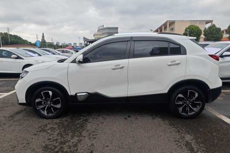 Used Dongfeng Aeolus AX4 2017 1.6L DCT Trendy Style
