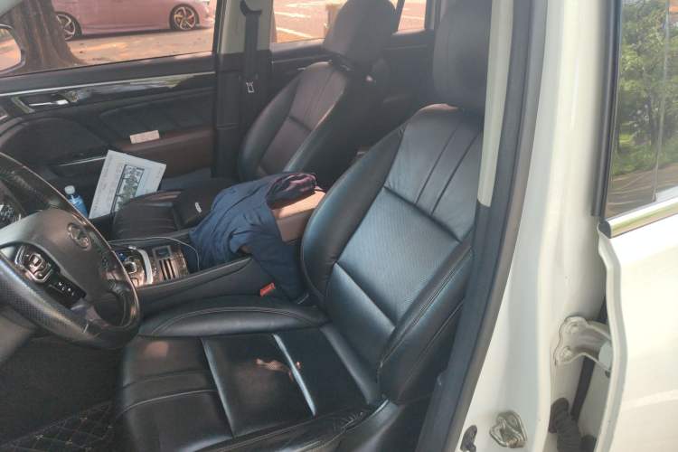 Used GAC Trumpchi GS7 2017 280T Two-Wheel Drive Luxury Model
