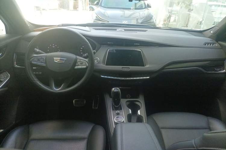 Used Cadillac XT4 2022 28T Four-Wheel Drive Platinum Edition
