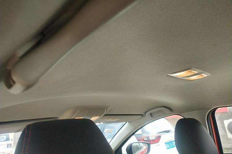 Used Mazda 3 Axela 2019 Cloud-Controlled Version Sedan 1.5L Automatic Comfort Trim China VI Standard Headliner