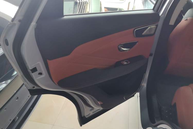 Used JETOUR Shanhai L7 2024 1.5T 120km ULTRA 7-Seater