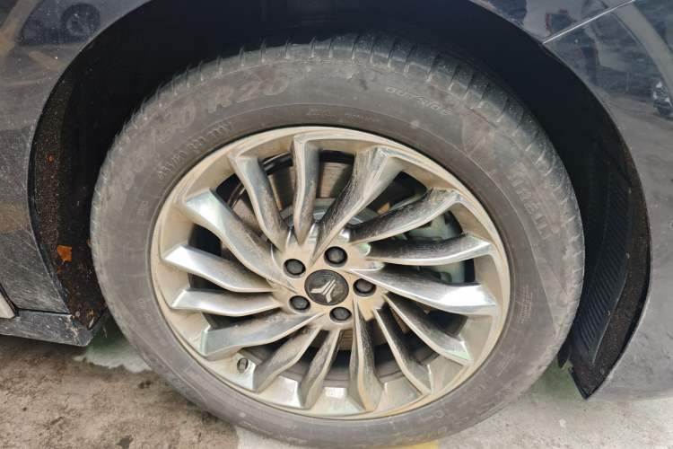 Used VOYAH Dream 2024 PHEV Ultra-Long Range Flagship Edition Exterior 7