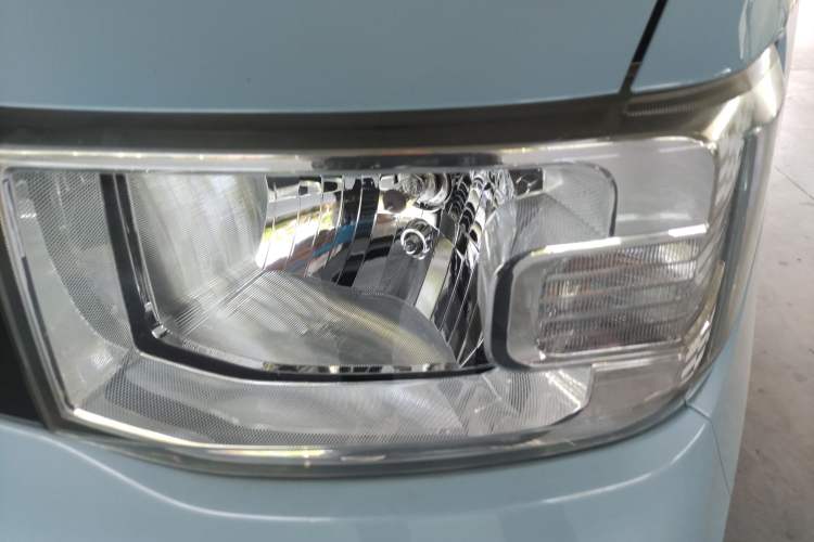 Used Wuling Hongguang MINIEV 2021 Macaron Premium Model – Lithium-NMC Left Front Headlight