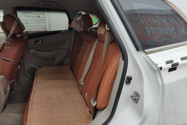 Used Venucia T70 2015 2.0L Manual RuiQu Version