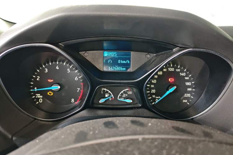 Used Ford Focus 2017 Sedan EcoBoost 125 Automatic Supreme Style SmartDrive Edition Instrument Cluster