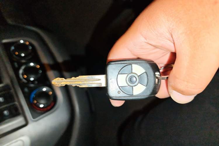 Used FORTHING Lingzhi 2014 M3 1.6L 7-Seater Comfort Model Vehicle Key