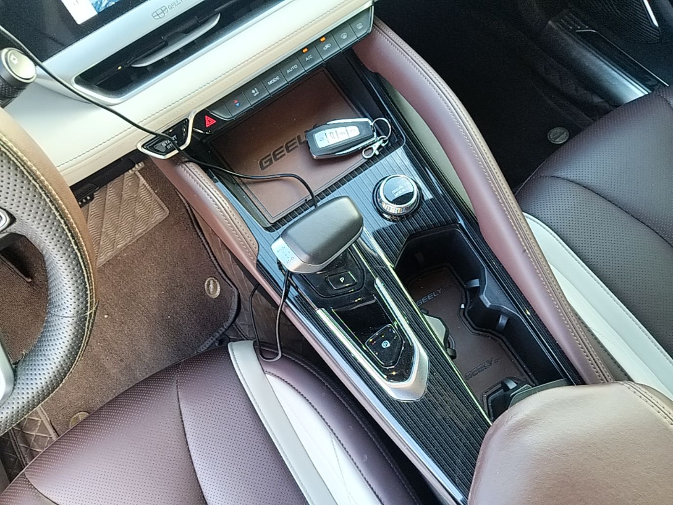 Geely Auto Monjaro L 2021 2.0TD DCT EVO Two-Wheel Drive Prestige Version — снимка 16