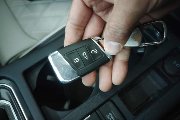 Used Volkswagen Magotan 2023 2 Million Units Commemorative Edition 330TSI DSG Luxury Version Interior 1