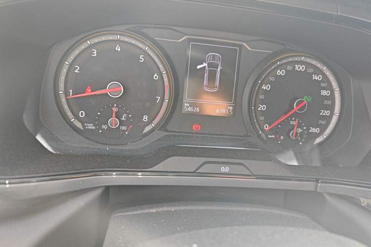 Used Volkswagen Tharu 2019 280TSI Two-Wheel Drive R-Line China VI Standard Odometer Close Up