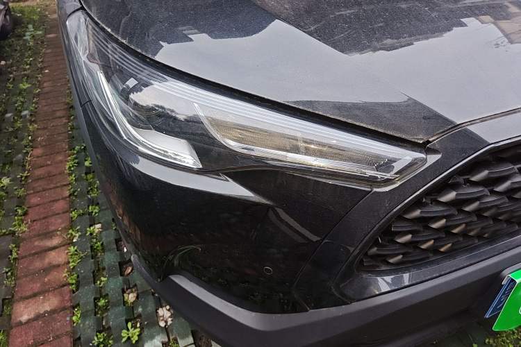 Used Toyota Corolla Cross 2024 2.0L Pioneer Edition Right Front Headlight