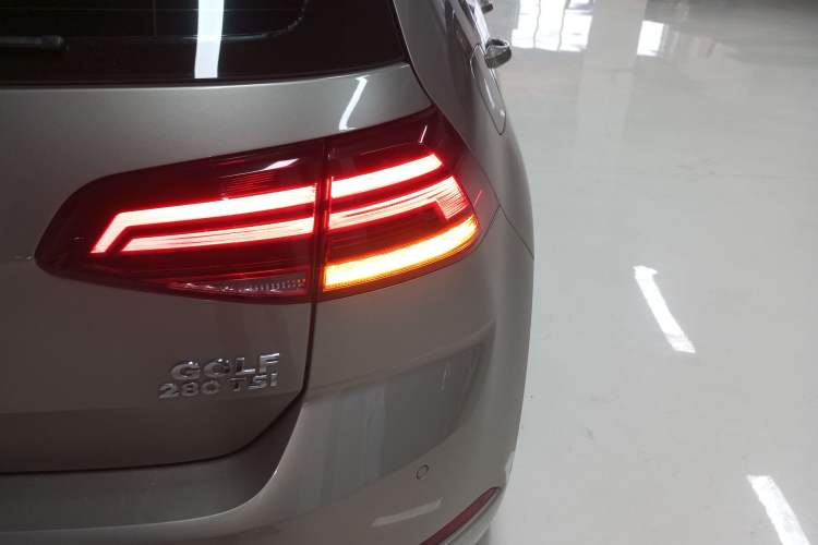 Used Volkswagen Golf 2019 280TSI DSG Comfort Version China VI Standard
