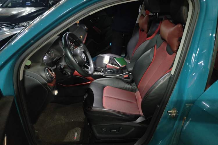 Used Audi Q2L 2018 35 TFSI Fashion Dynamic Version China VI Emission Standard Left Front Seat