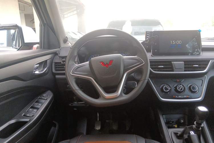Used Wuling Hongguang S3 2019 1.5L Manual Comfort Model China VI Standard