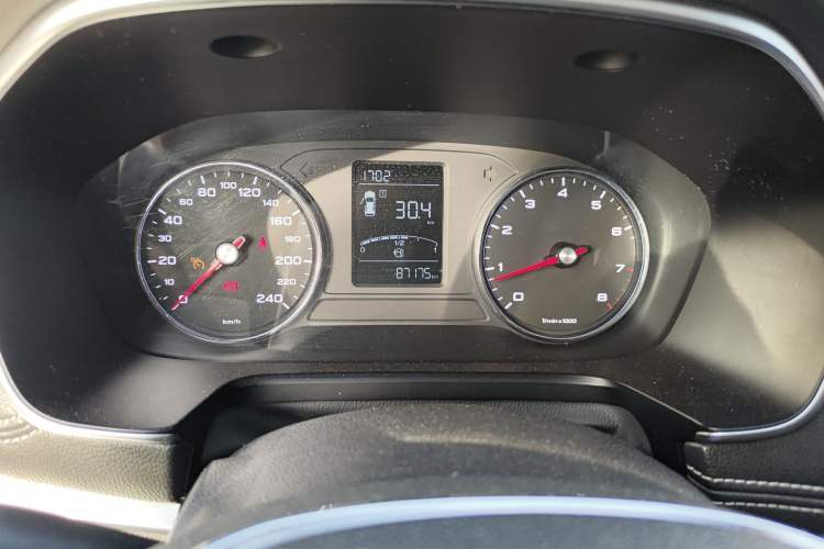 Used Roewe RX5 2018 20T Two-Wheel Drive Manual Flagship Edition
