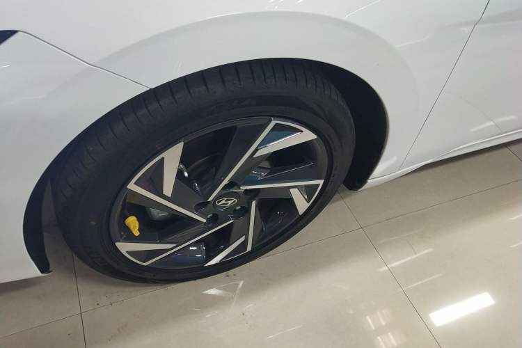 Used Hyundai Elantra 2023 1.5L CVT GLX Elite Edition
