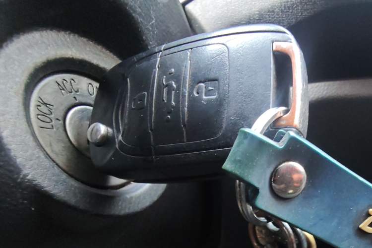 Used Wuling Hongguang PLUS 2020 1.5L Manual Standard Edition 5 Seats Vehicle Key